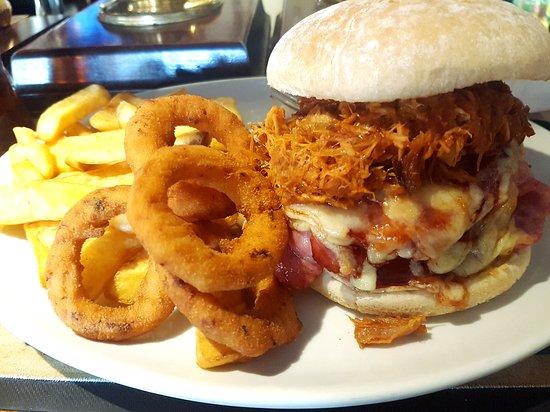 Hunters Inn
